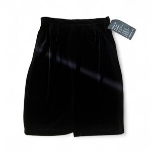 Black Velvet Pencil Skirt Size 6P Dead-stock NWT